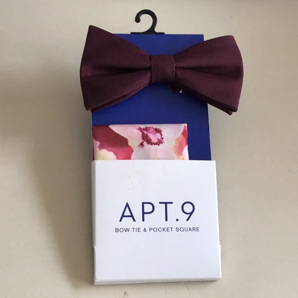 Men’s Bow Tie and Pocket Square